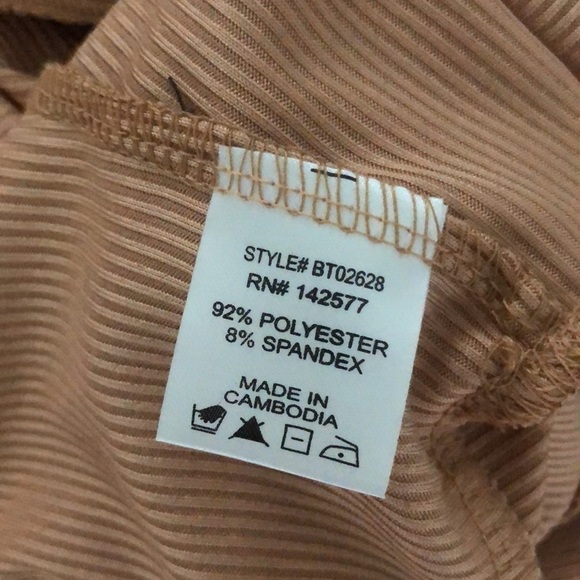 Ribbed deep v bodysuit NWT - Picture 7 of 9